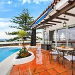 With Moorish Charm And Panoramic Ocean Views * 洛斯雷尔雷赫斯