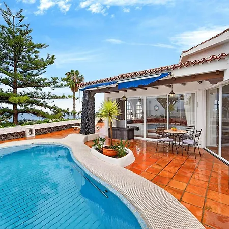 Willa With Moorish Charm And Panoramic Ocean Views Los Realejos
