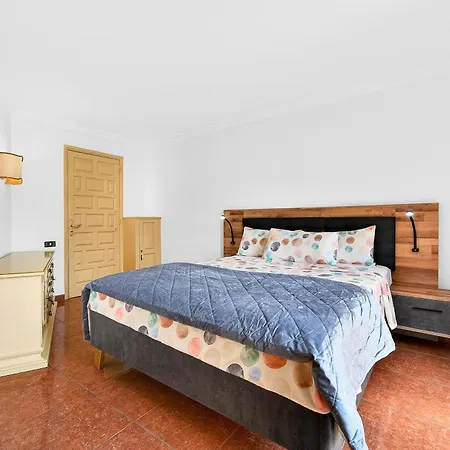 With Moorish Charm And Panoramic Ocean Views Willa Los Realejos