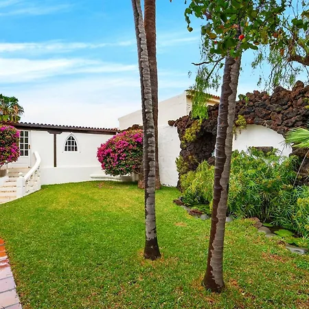 With Moorish Charm And Panoramic Ocean Views Willa Los Realejos