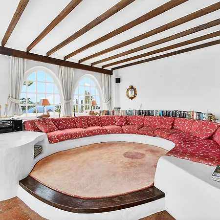 With Moorish Charm And Panoramic Ocean Views Willa