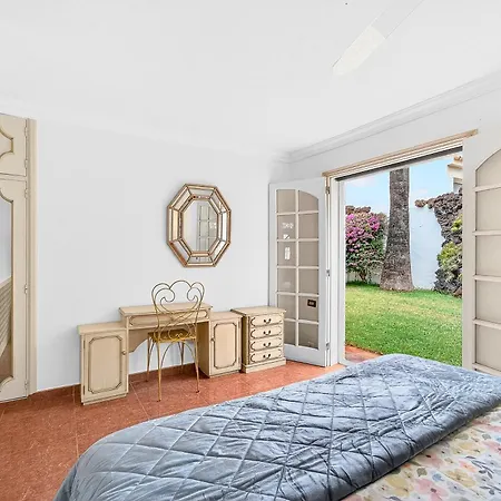 With Moorish Charm And Panoramic Ocean Views Willa
