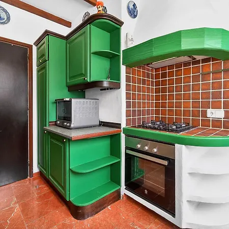With Moorish Charm And Panoramic Ocean Views 别墅